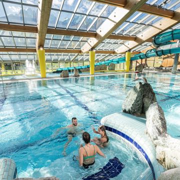 -wisthaler-com-23-10-3z-schwimmbad-familie-hw92857